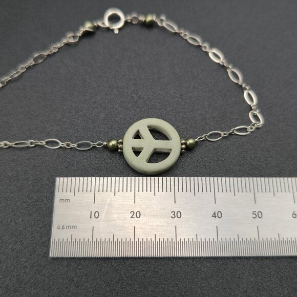 7.5 Inch Sterling Silver Jade Stone Peace Symbol Bracelet A6472 - Picture 4 of 5